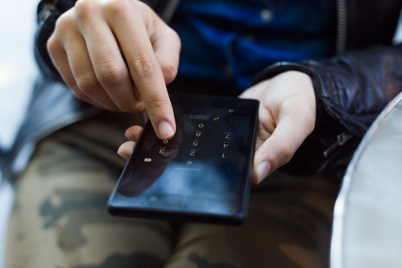 Greasy Phone Screen Nano-Glass vs. Traditional Screen Protectors: Unveiling the Scratch-Re ...